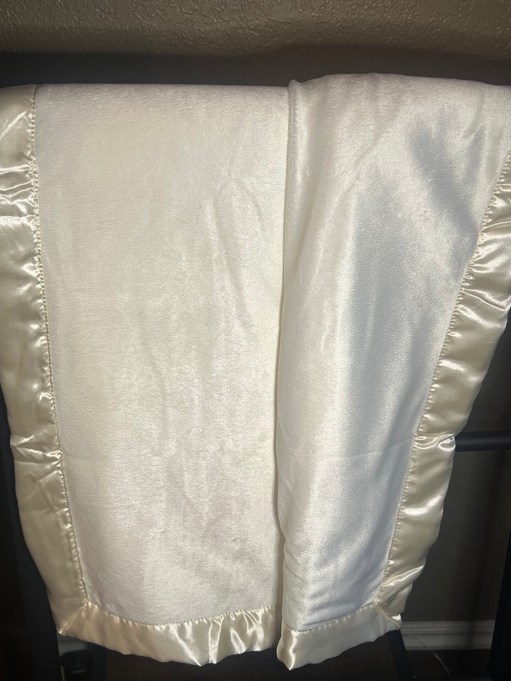 Plush blanket - Cloud Island Satin Edge Plush Cream Baby Blanket