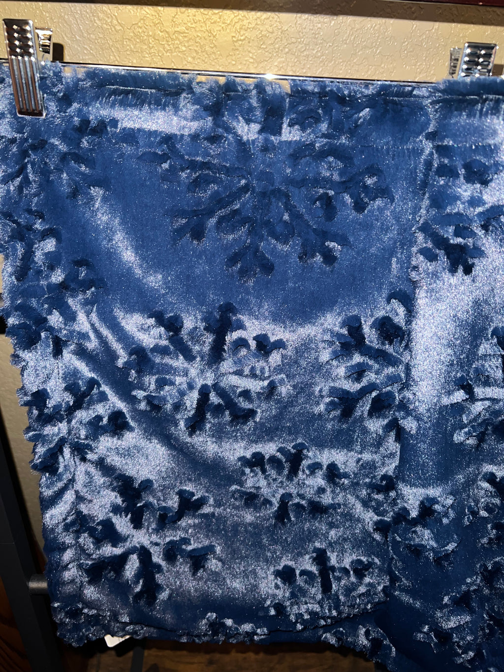 Minky Lovie - Fancy Trees /Navy Embossed Snowflake