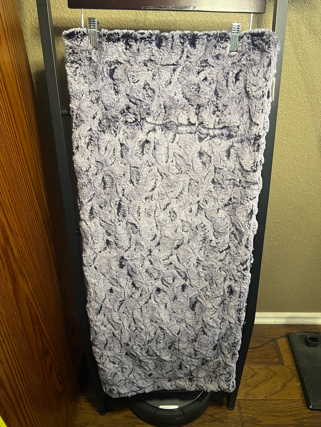 Minky Baby Blanket - BlackBerry Frosted Bella Approx Size 30”x36”